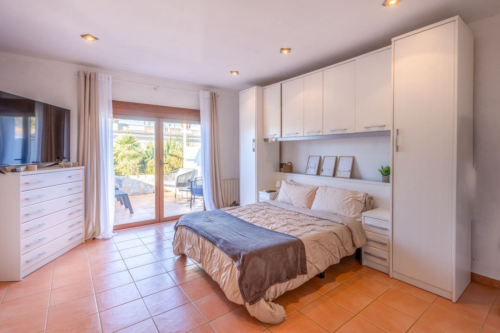 6 sypialnia Willa na sprzedaż w Benidorm z basenem garażem - 795 000 € (Ref: 8845355)