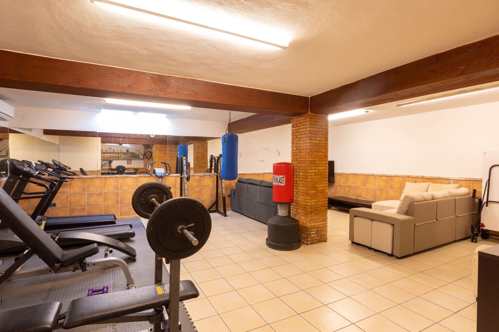 6 sypialnia Willa na sprzedaż w Benidorm z basenem garażem - 795 000 € (Ref: 8845355)