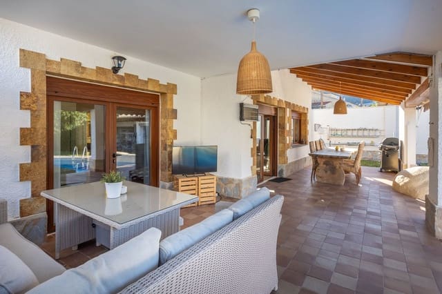 6 sypialnia Willa na sprzedaż w Benidorm z basenem garażem - 795 000 € (Ref: 8845355)