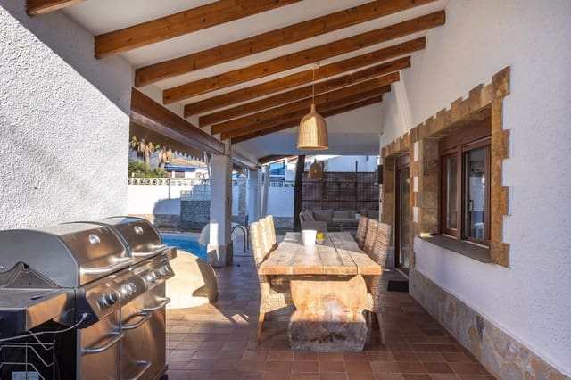 6 sypialnia Willa na sprzedaż w Benidorm z basenem garażem - 795 000 € (Ref: 8845355)