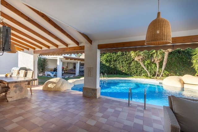 6 sypialnia Willa na sprzedaż w Benidorm z basenem garażem - 795 000 € (Ref: 8845355)