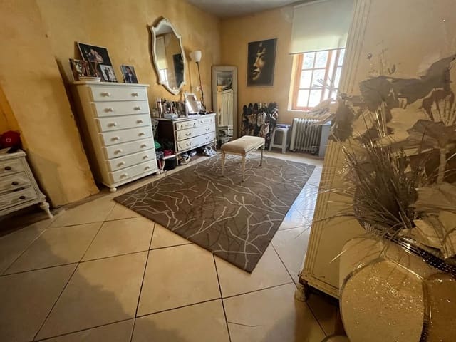 3 bedroom Townhouse for sale in Relleu - € 130,000 (Ref: 8902946)