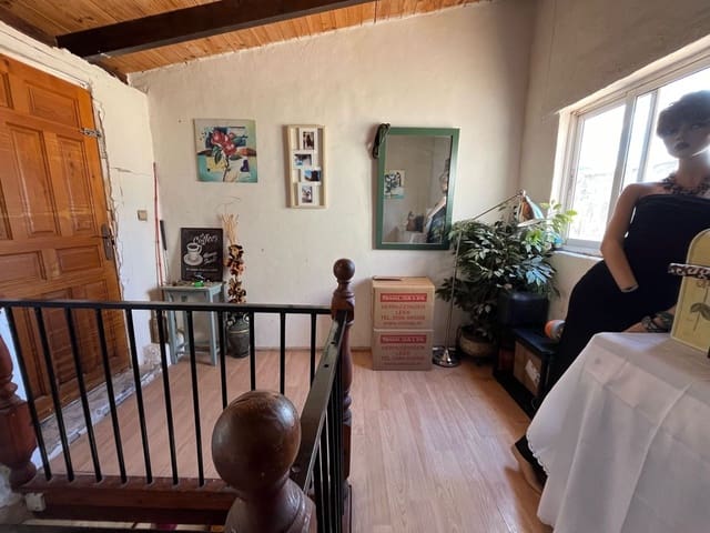 3 bedroom Townhouse for sale in Relleu - € 130,000 (Ref: 8902946)