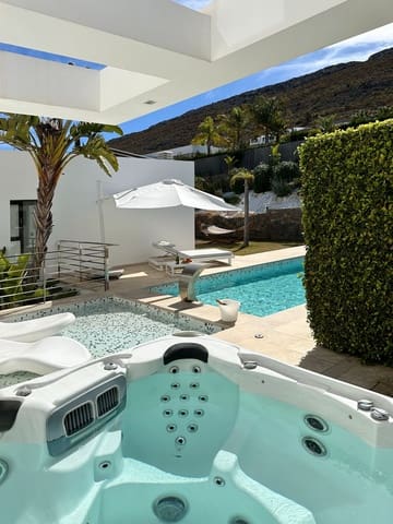 5 bedroom Villa for sale in Javea / Xàbia with pool garage - € 2,350,000 (Ref: 8951745)