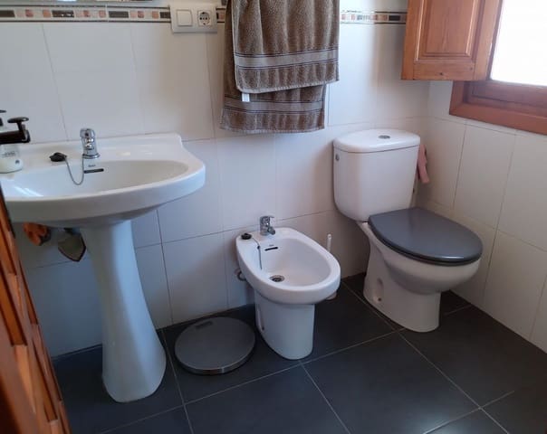 6 soveværelse Finca/Landehus til salg i Serón med swimmingpool garage - € 345.000 (Ref: 8960034)