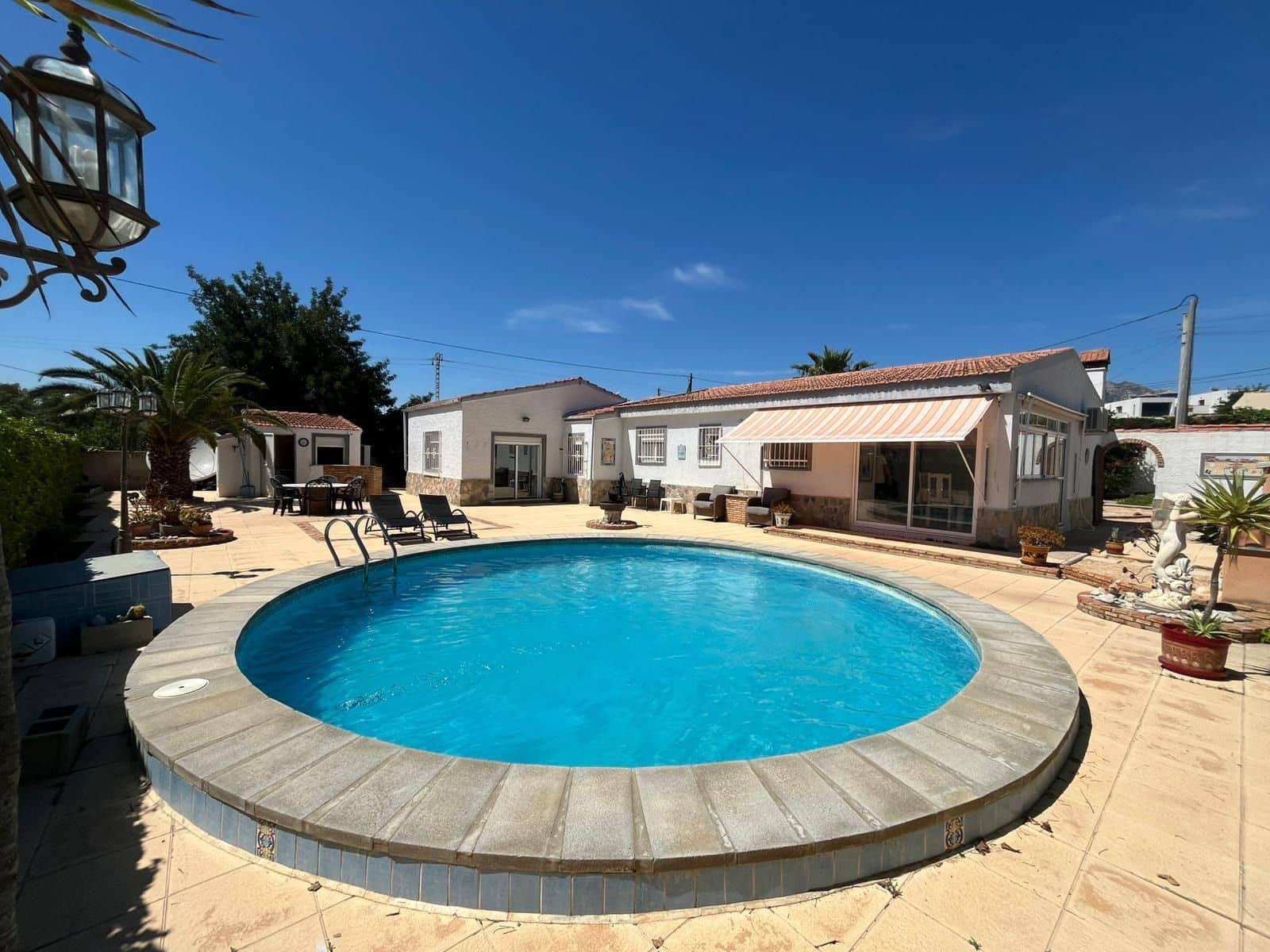 4 soveværelse Villa til salg i Busot med swimmingpool garage - € 339.000 (Ref: 9012079)
