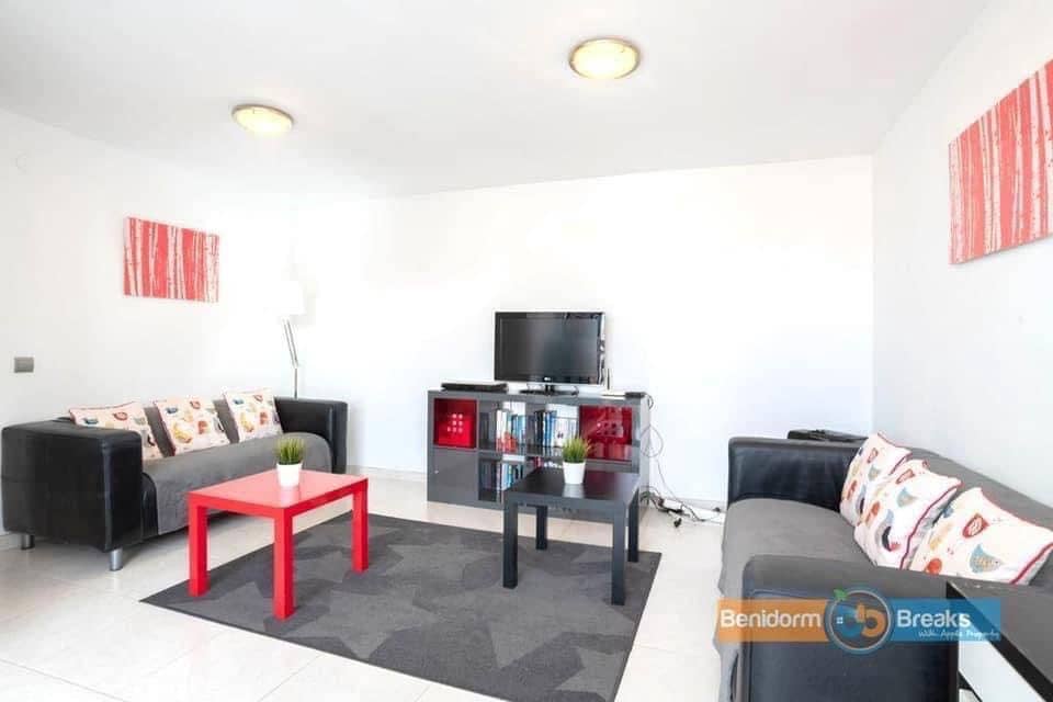 2 soveværelse Lejlighed til leje i Benidorm med swimmingpool garage - € 1.300 (Ref: 9036293)