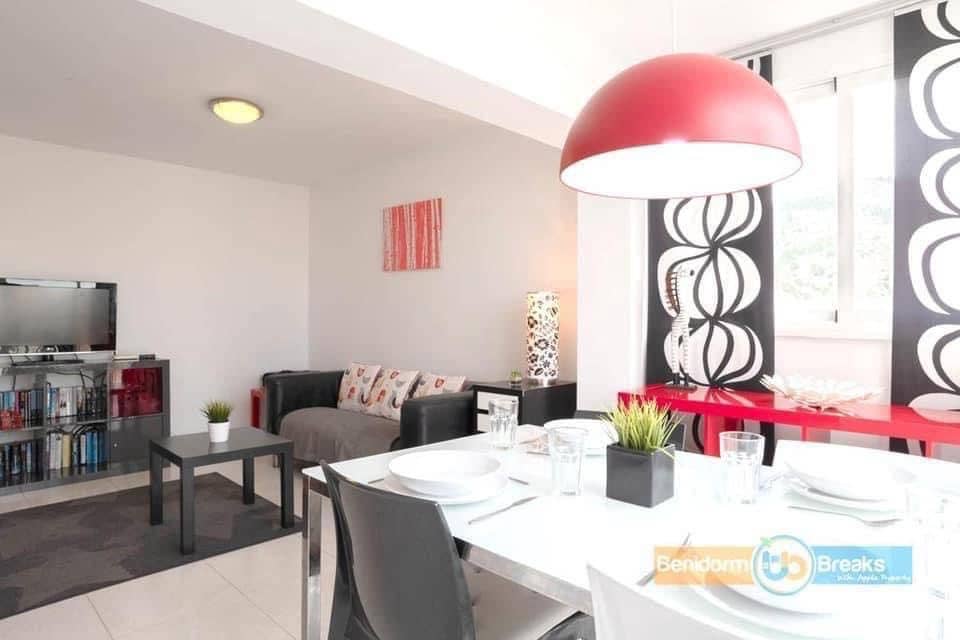 2 soveværelse Lejlighed til leje i Benidorm med swimmingpool garage - € 1.300 (Ref: 9036293)