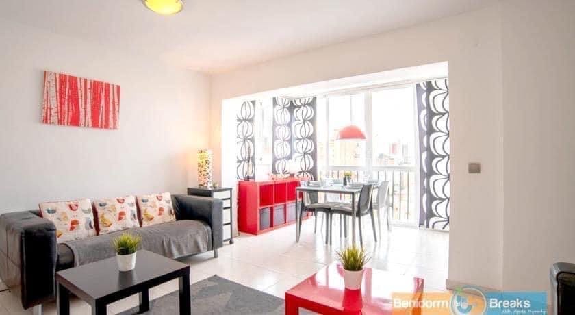 2 soveværelse Lejlighed til leje i Benidorm med swimmingpool garage - € 1.300 (Ref: 9036293)