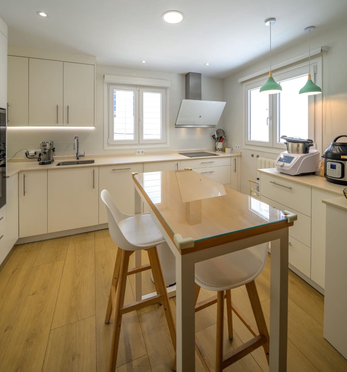 4 soverom Kjedet enebolig til salgs i Sevilla by - € 610 000 (Ref: 9042015)