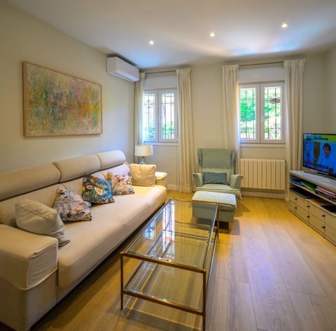 4 bedroom Semi-detached Villa for sale in Heliópolis, Seville city - € 610,000 (Ref: 9042015)