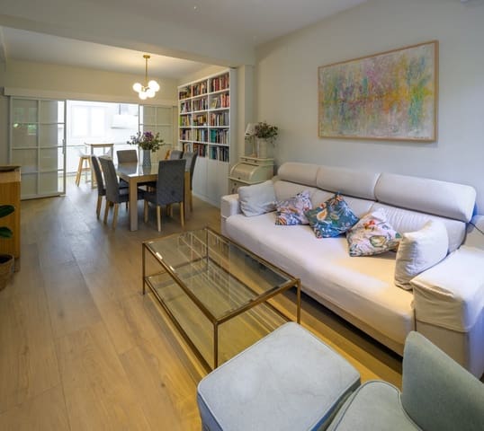 4 bedroom Semi-detached Villa for sale in Heliópolis, Seville city - € 610,000 (Ref: 9042015)