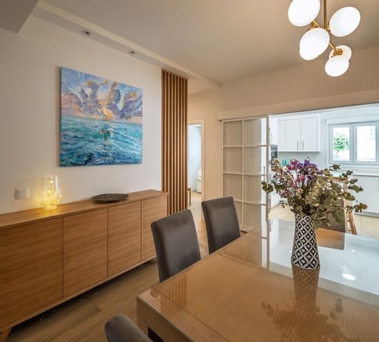 4 bedroom Semi-detached Villa for sale in Heliópolis, Seville city - € 610,000 (Ref: 9042015)