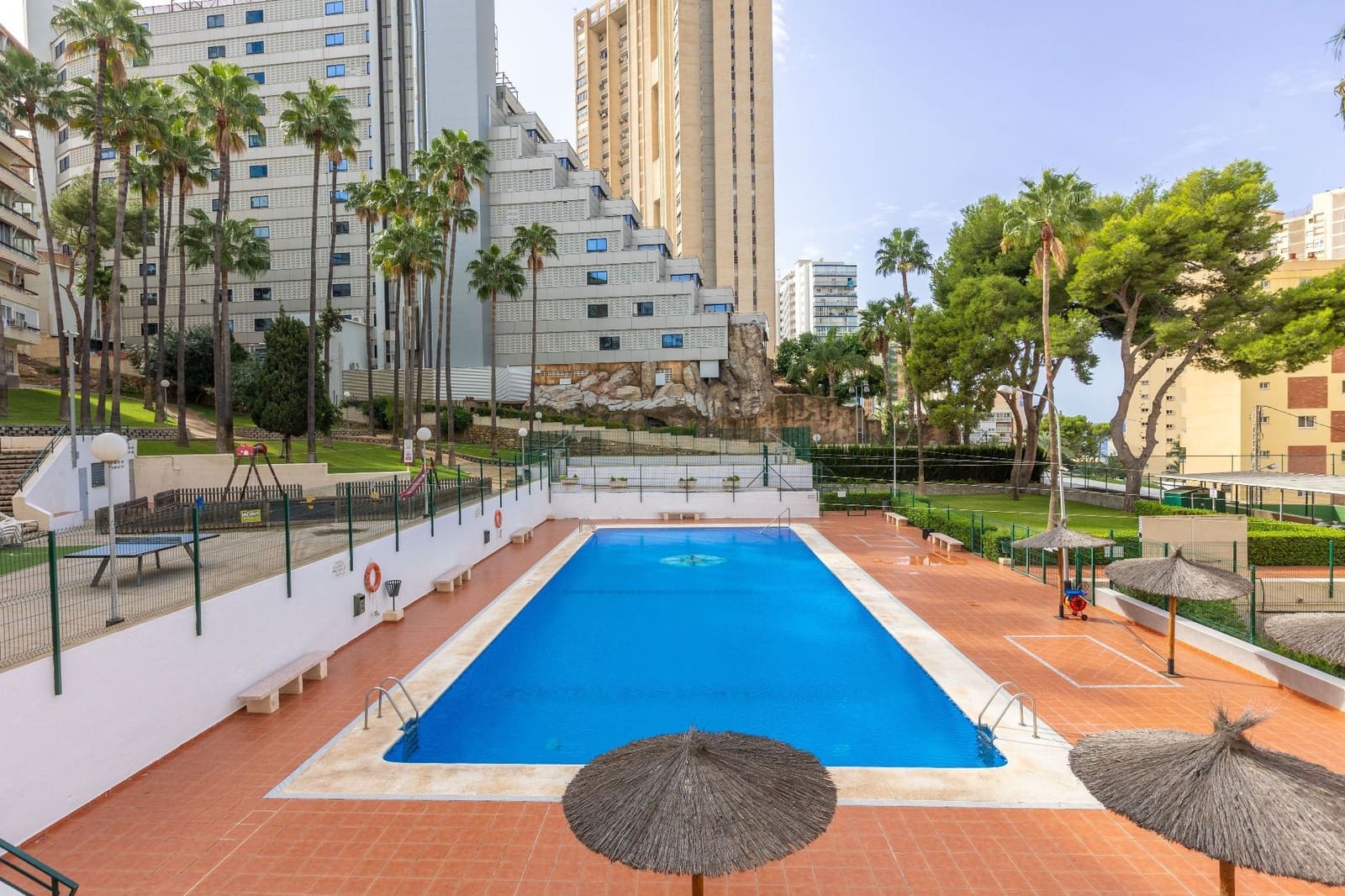 Studio til salgs i Benidorm med svømmebasseng garasje - € 145 000 (Ref: 9064963)