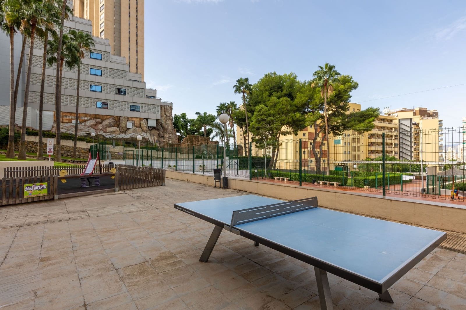Studio til salgs i Benidorm med svømmebasseng garasje - € 145 000 (Ref: 9064963)