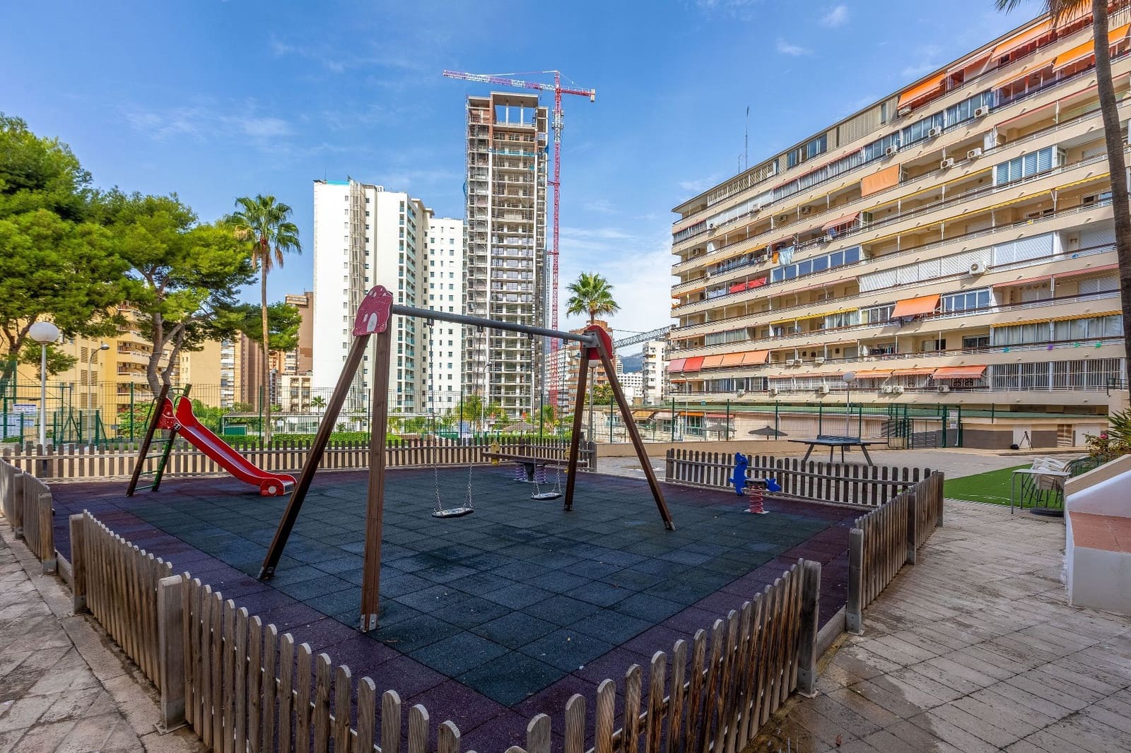 Studio til salgs i Benidorm med svømmebasseng garasje - € 145 000 (Ref: 9064963)