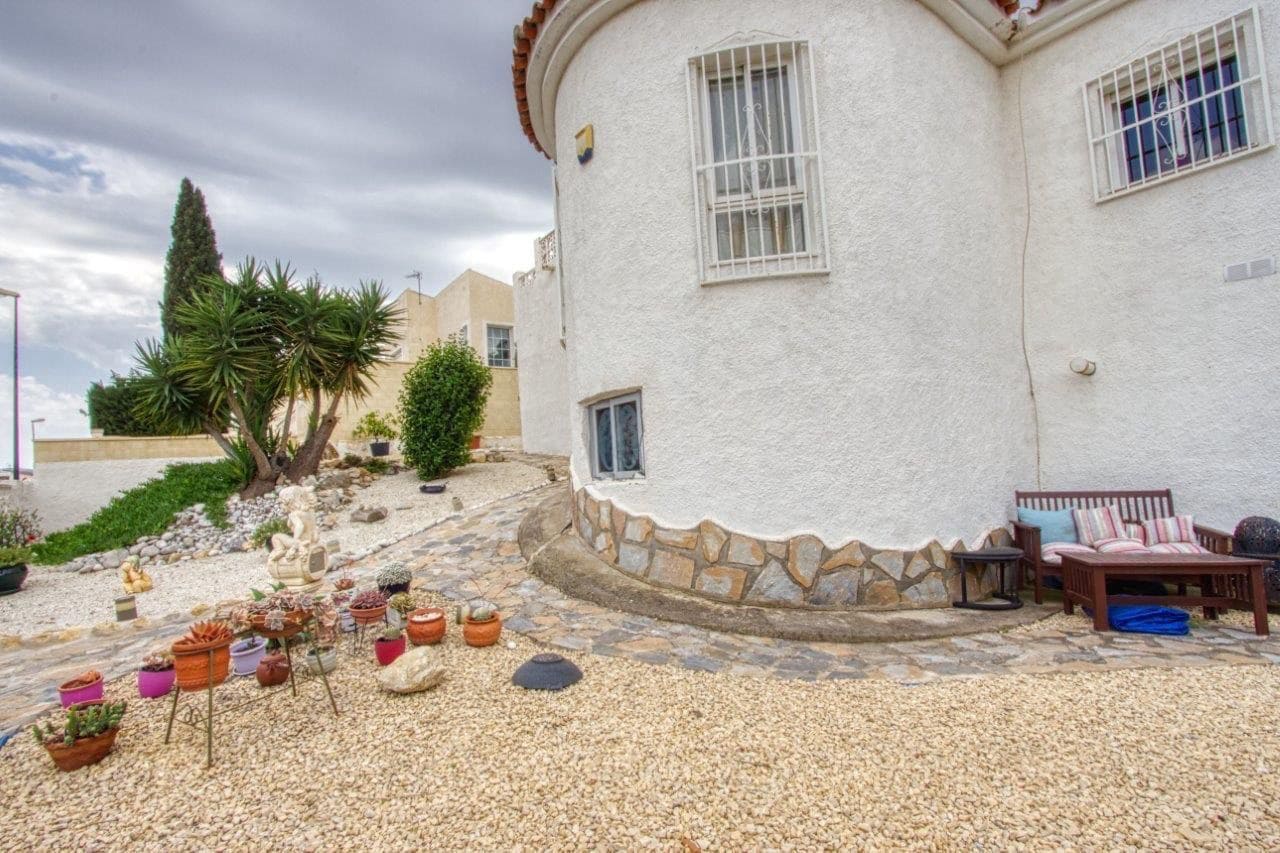 3 quarto Moradia para venda em La Nucia com piscina garagem - 395 000 € (Ref: 9102728)