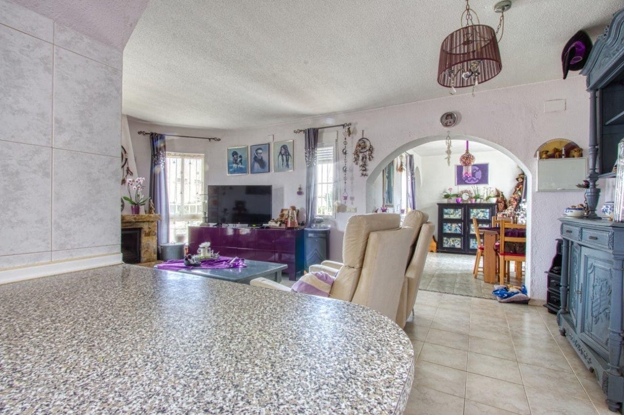 3 quarto Moradia para venda em La Nucia com piscina garagem - 395 000 € (Ref: 9102728)