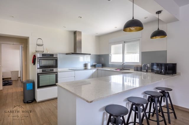 4 soveværelse Villa til salg i Albir, Alfaz del Pi / L'Alfàs del Pi med swimmingpool garage - € 770.000 (Ref: 9118552)