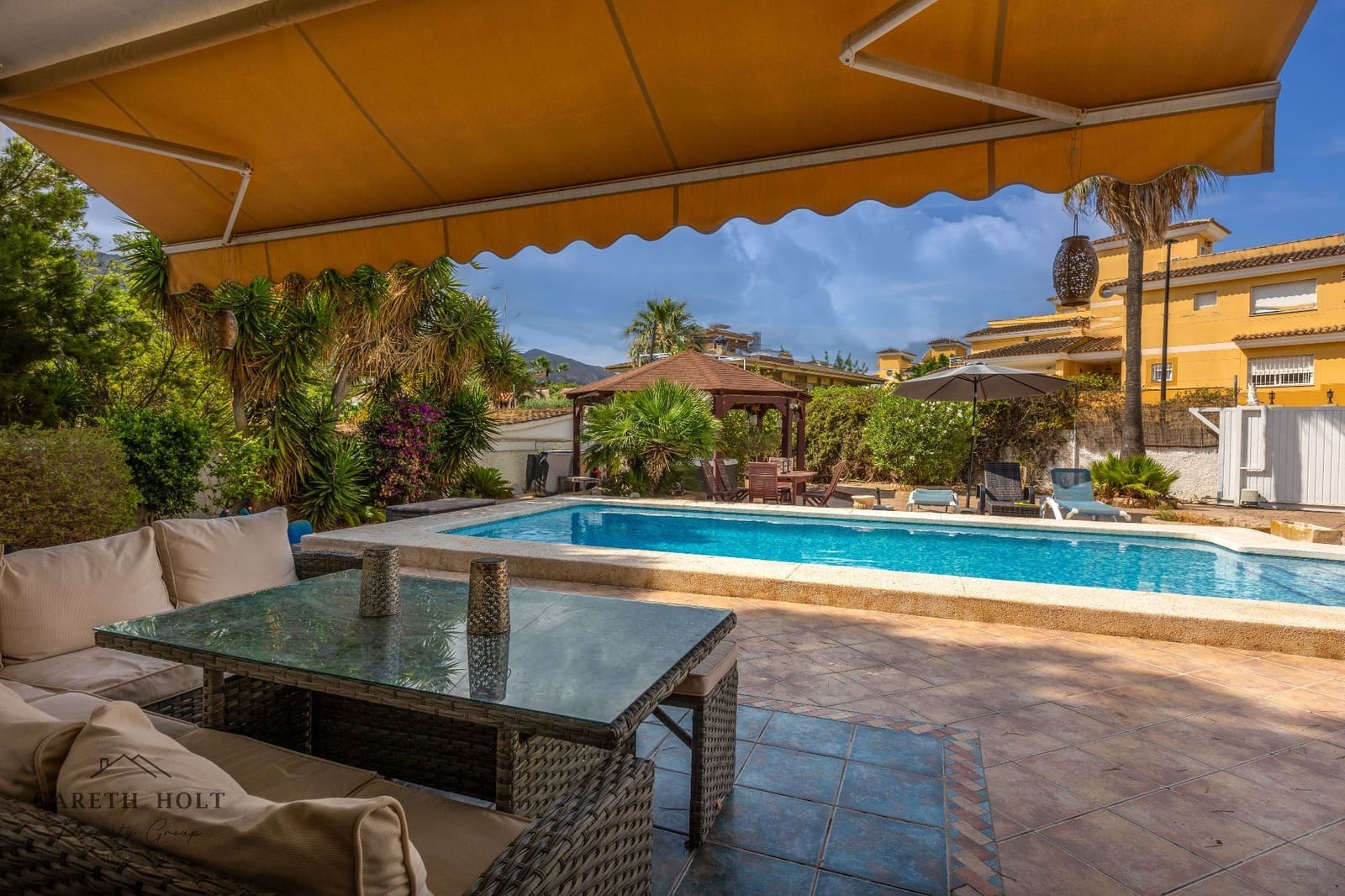 4 bedroom Villa for sale in Albir with pool garage - € 770,000 (Ref: 9118552)