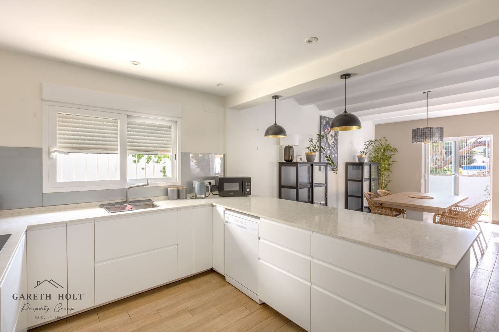 4 bedroom Villa for sale in Albir with pool garage - € 770,000 (Ref: 9118552)