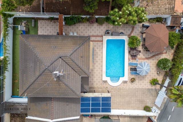 4 soveværelse Villa til salg i Albir, Alfaz del Pi / L'Alfàs del Pi med swimmingpool garage - € 770.000 (Ref: 9118552)