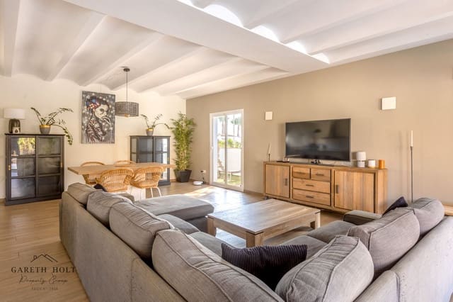 4 soveværelse Villa til salg i Albir, Alfaz del Pi / L'Alfàs del Pi med swimmingpool garage - € 770.000 (Ref: 9118552)