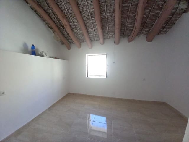 2 soveværelse Byhus til salg i Alcaudete med swimmingpool - € 50.000 (Ref: 9129497)