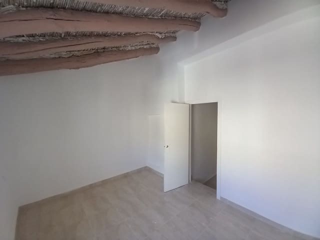 2 soveværelse Byhus til salg i Alcaudete med swimmingpool - € 50.000 (Ref: 9129497)