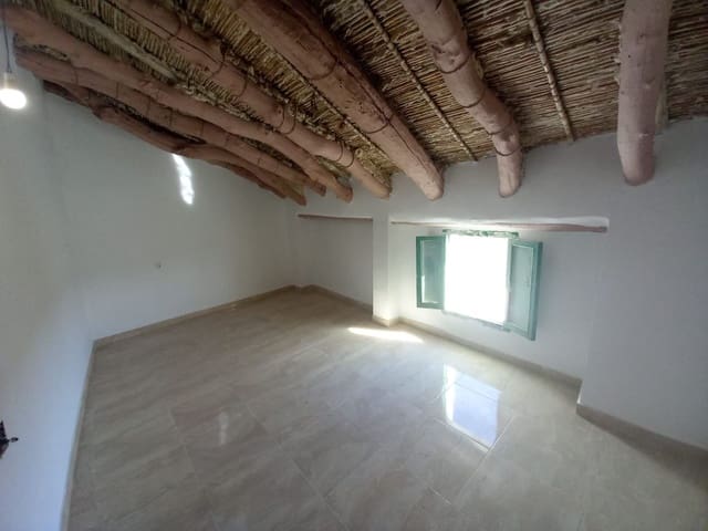 2 soveværelse Byhus til salg i Alcaudete med swimmingpool - € 50.000 (Ref: 9129497)