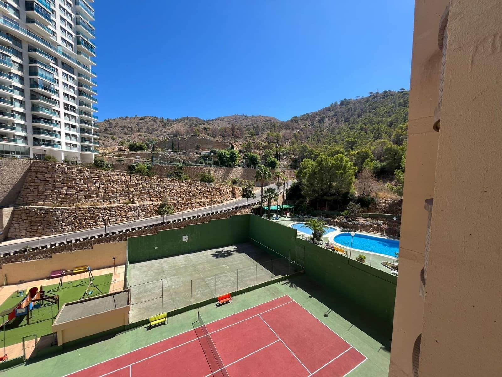 2 bedroom Apartment for rent in Benidorm with pool - € 1,100 (Ref: 9200290)