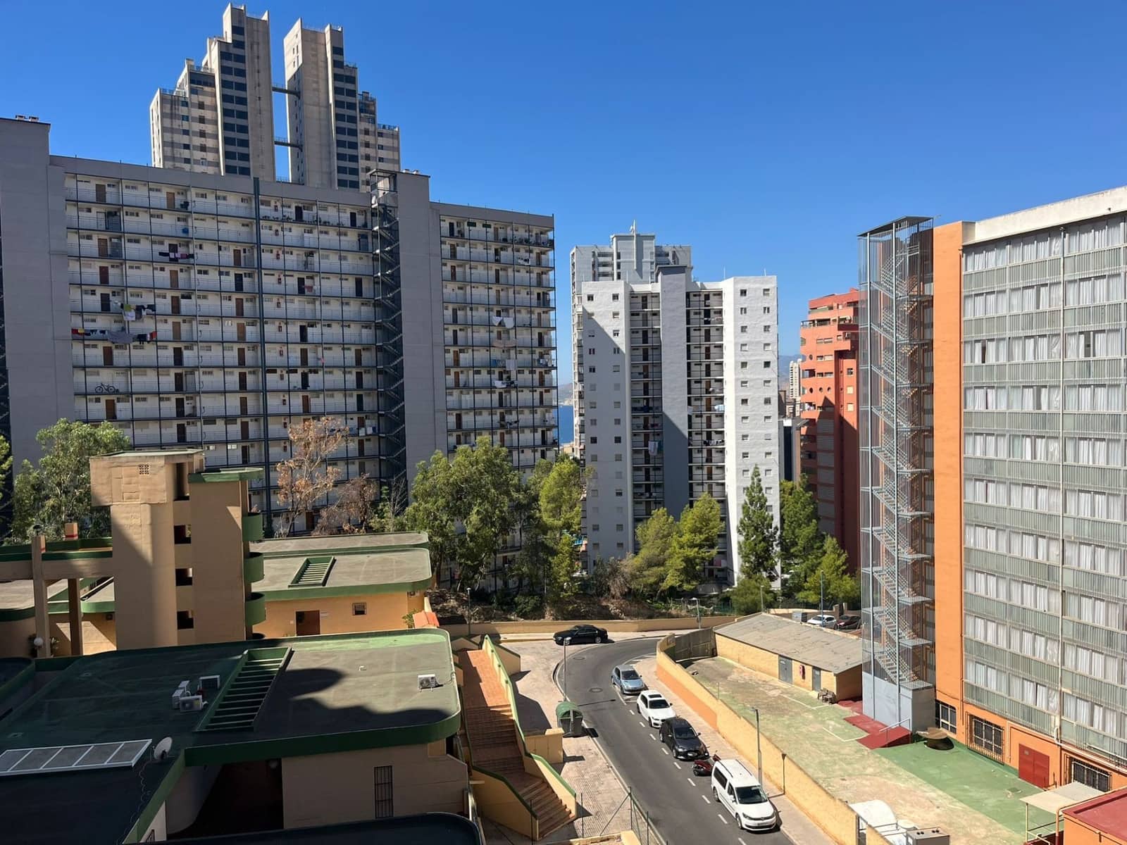 2 bedroom Apartment for rent in Benidorm with pool - € 1,100 (Ref: 9200290)