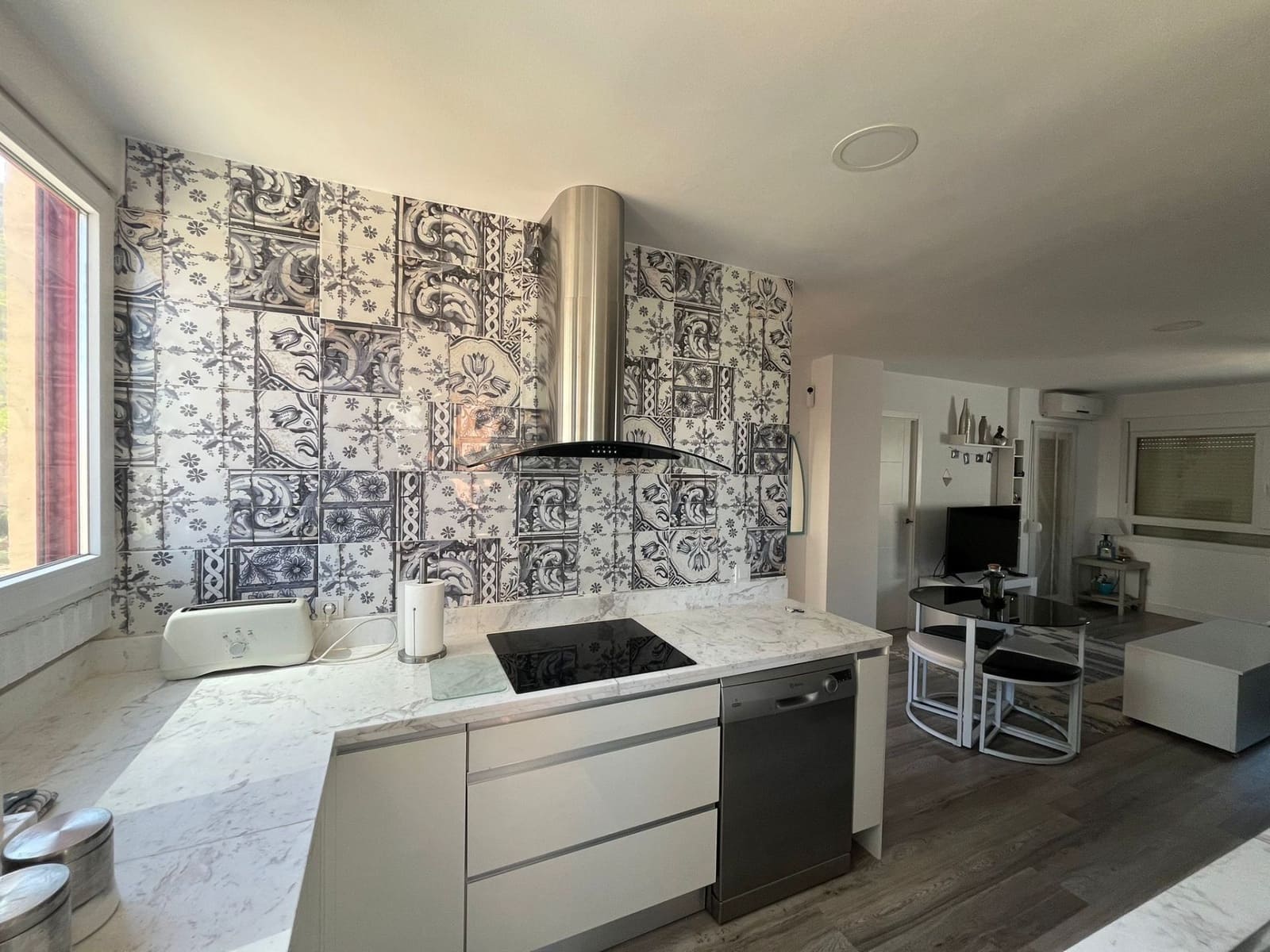 2 bedroom Apartment for rent in Benidorm with pool - € 1,100 (Ref: 9200290)