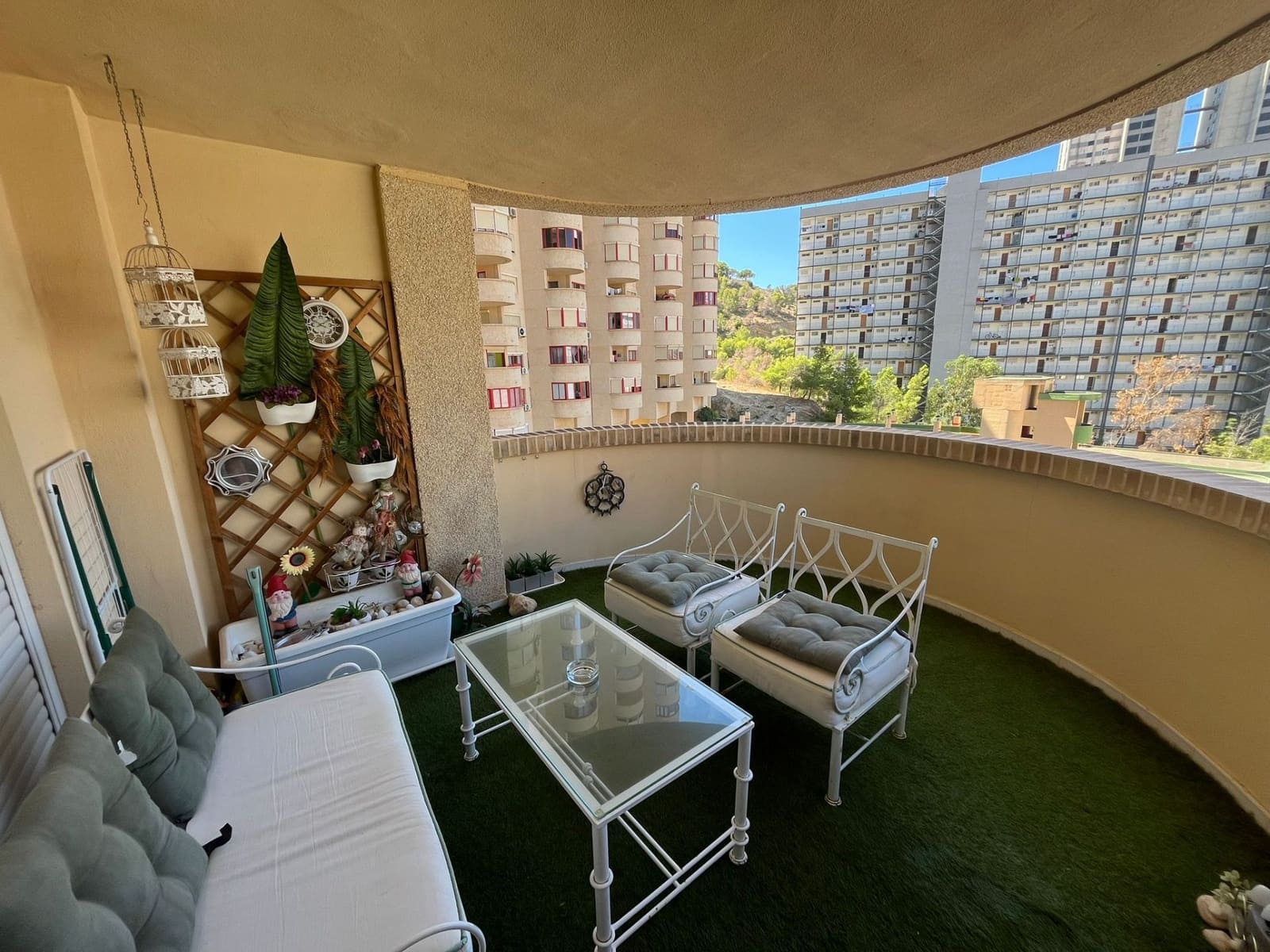 2 bedroom Apartment for rent in Benidorm with pool - € 1,100 (Ref: 9200290)