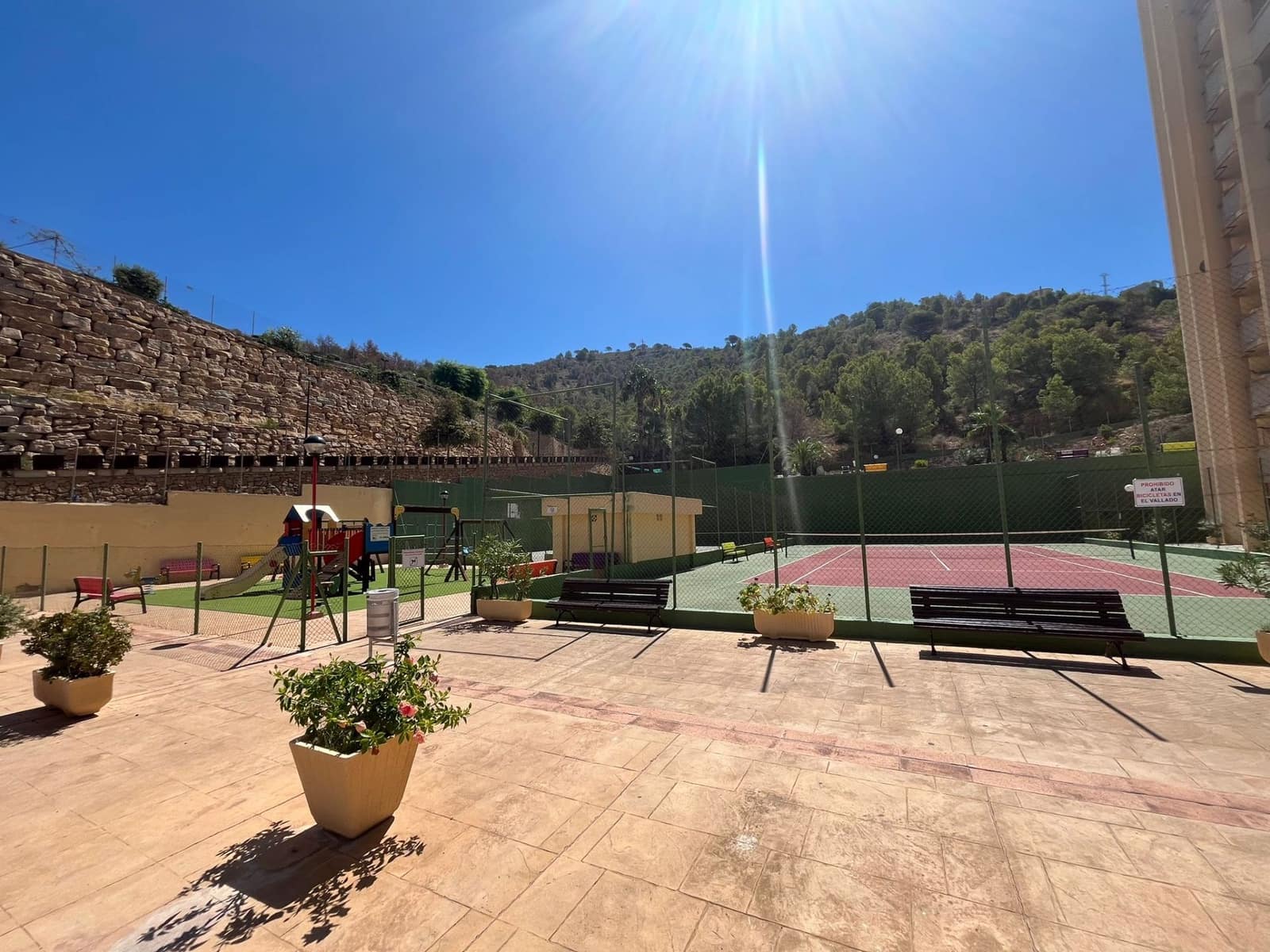 2 bedroom Apartment for rent in Benidorm with pool - € 1,100 (Ref: 9200290)