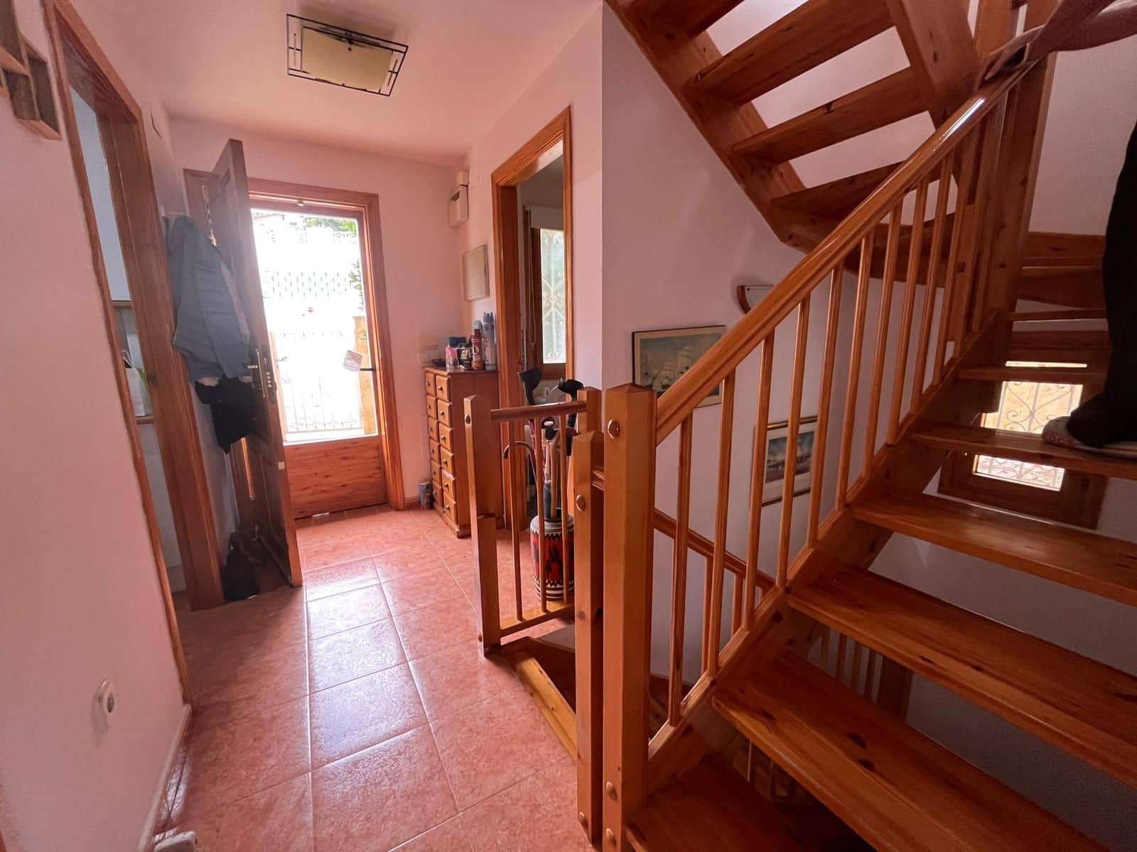 4 slaapkamer Villa te koop in Relleu met zwembad garage - € 219.000 (Ref: 9232378)