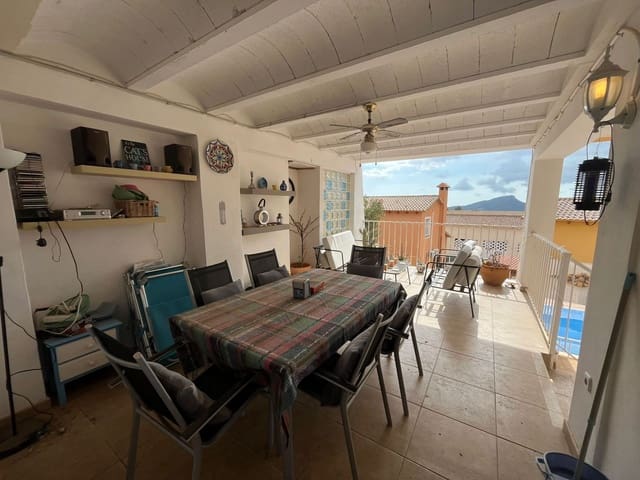 4 bedroom Villa for sale in Relleu with pool garage - € 219,000 (Ref: 9232378)