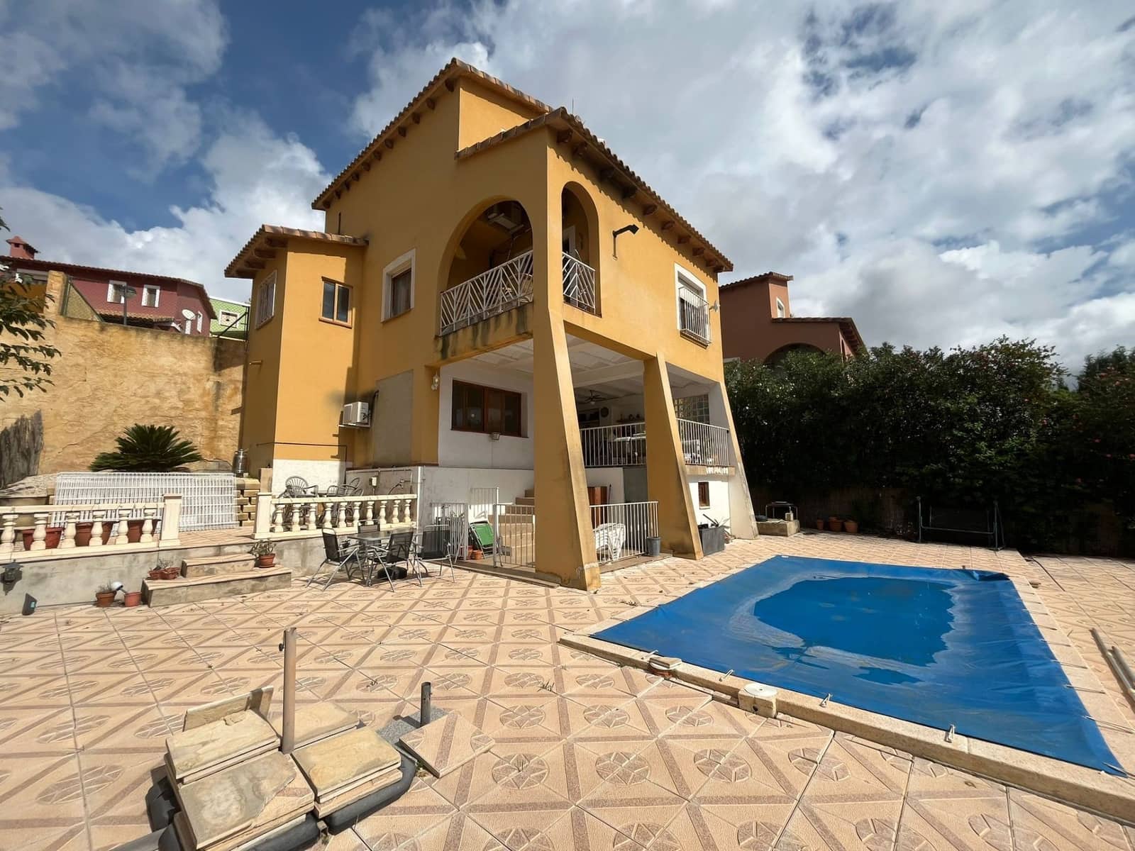 4 slaapkamer Villa te koop in Relleu met zwembad garage - € 219.000 (Ref: 9232378)