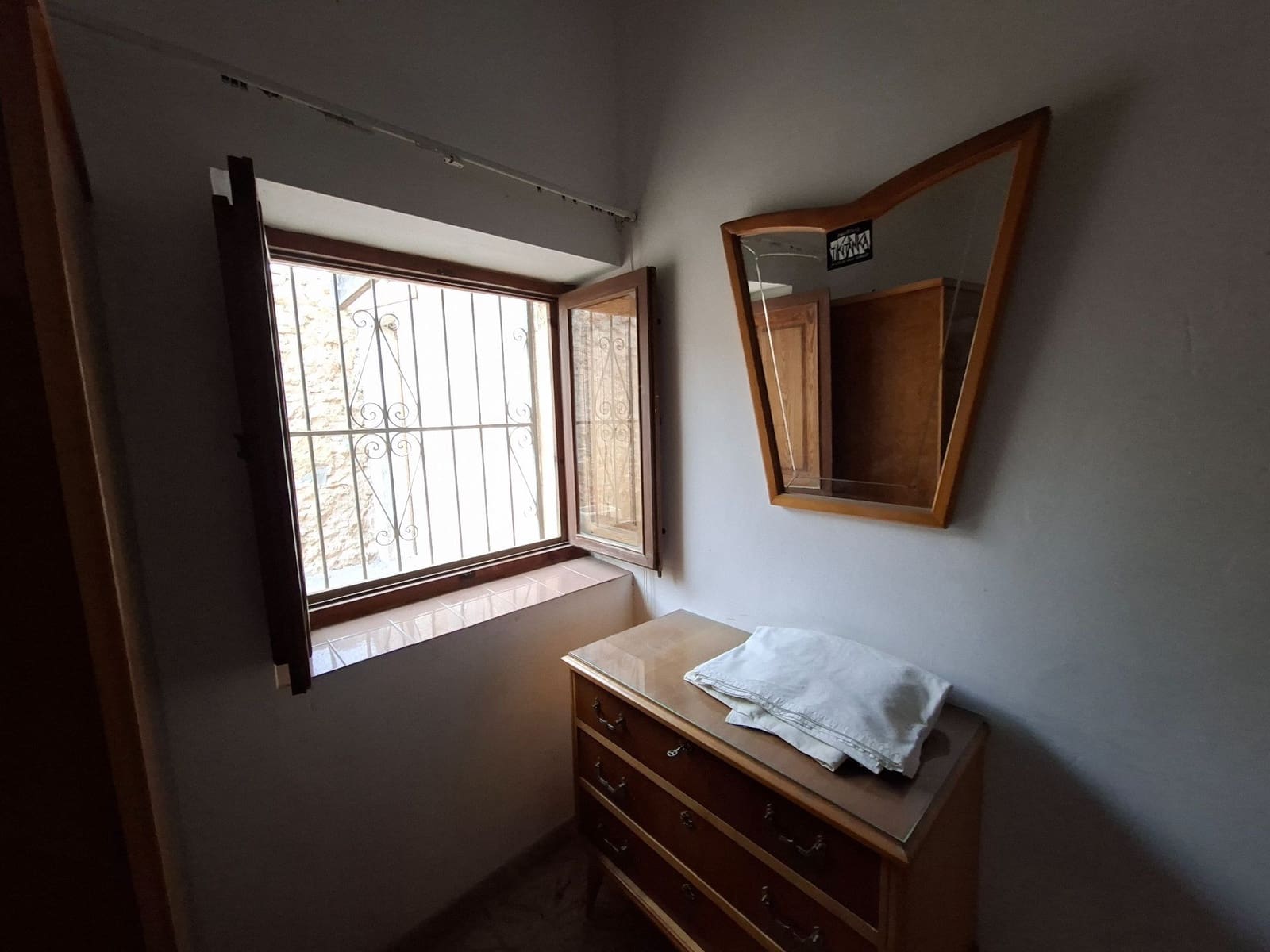 4 makuuhuone Omakotitalo myytävänä paikassa Alfaz del Pi / L'Alfas del Pi mukana 
autotalli - 225 000 € (Ref: 9299058)