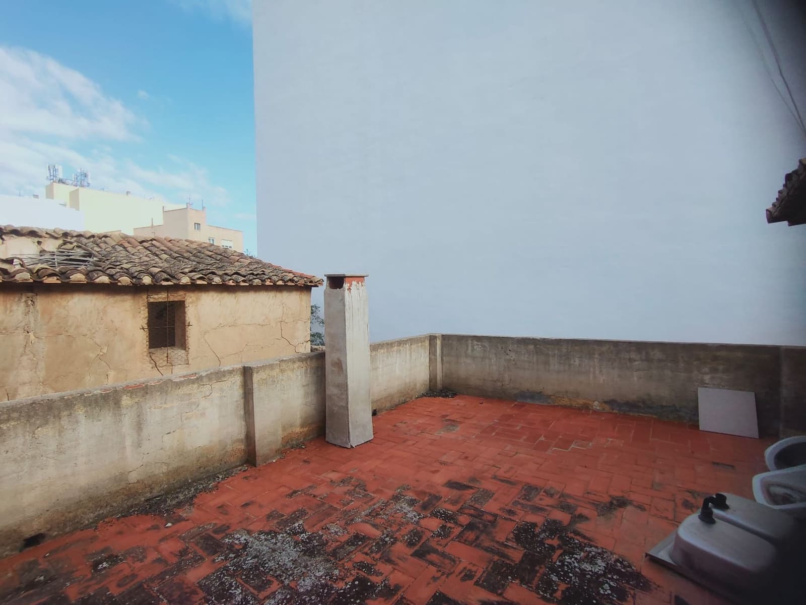 4 makuuhuone Omakotitalo myytävänä paikassa Alfaz del Pi / L'Alfas del Pi mukana 
autotalli - 225 000 € (Ref: 9299058)