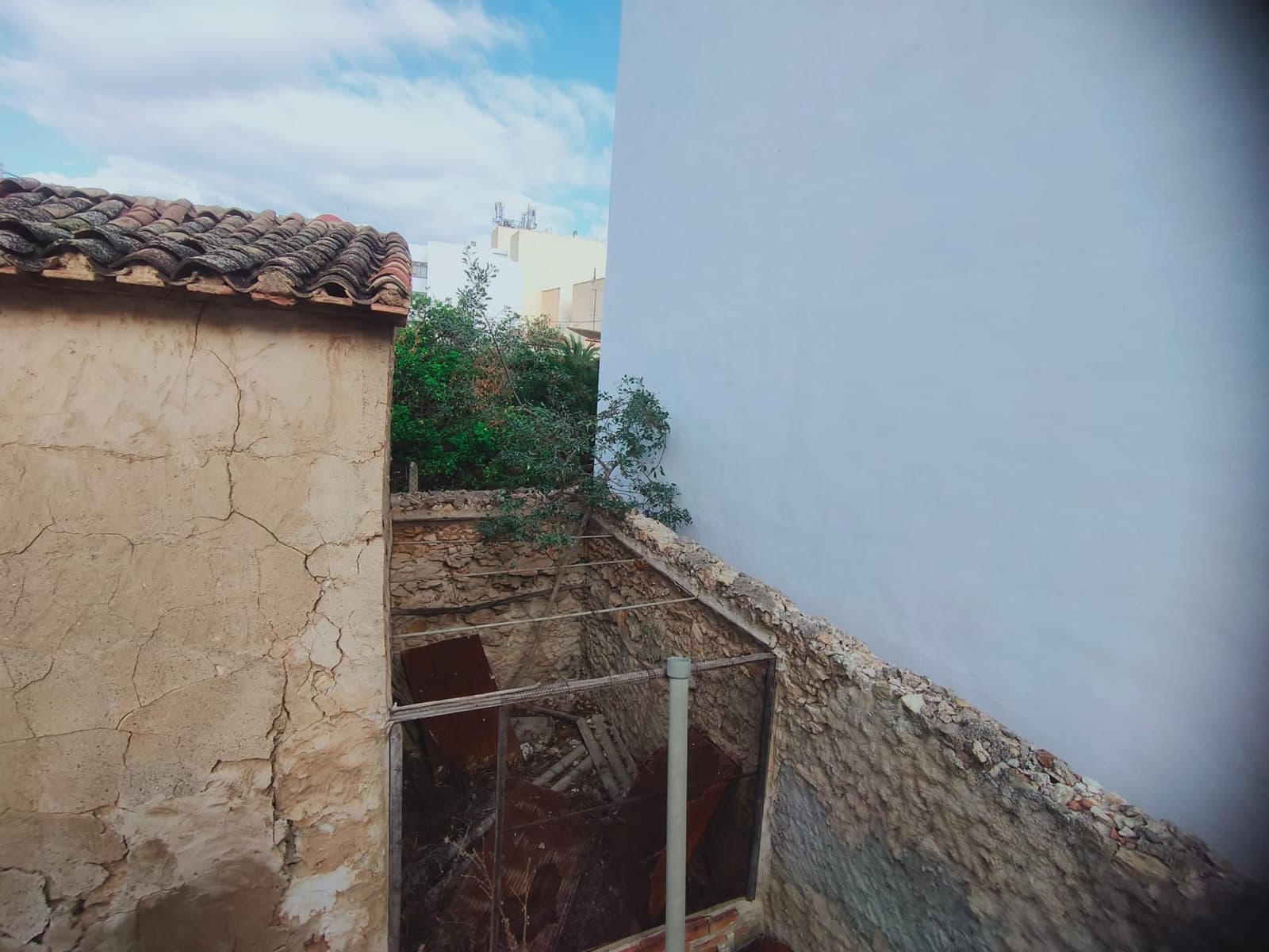 4 makuuhuone Omakotitalo myytävänä paikassa Alfaz del Pi / L'Alfas del Pi mukana 
autotalli - 225 000 € (Ref: 9299058)