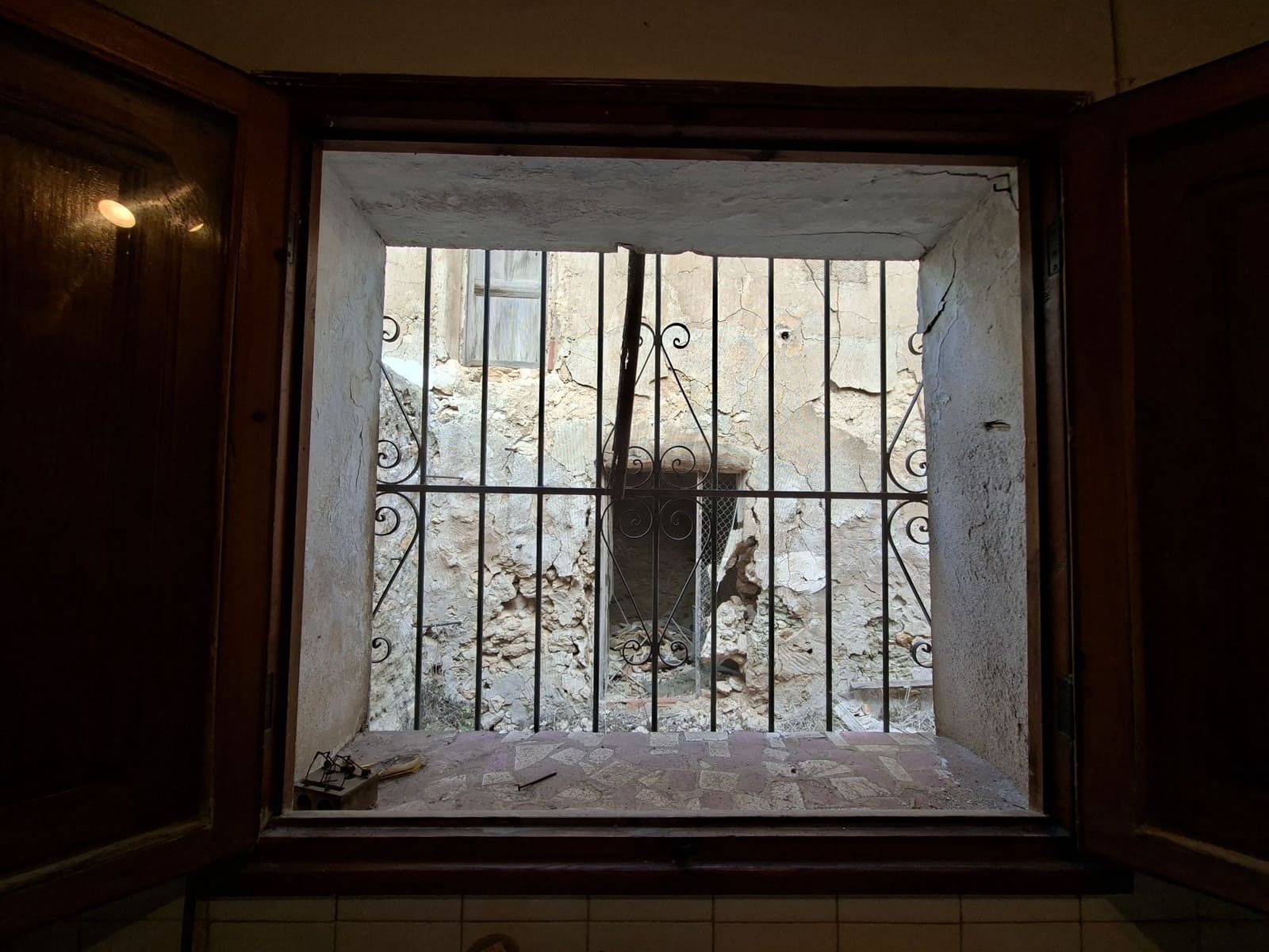 4 makuuhuone Omakotitalo myytävänä paikassa Alfaz del Pi / L'Alfas del Pi mukana 
autotalli - 225 000 € (Ref: 9299058)