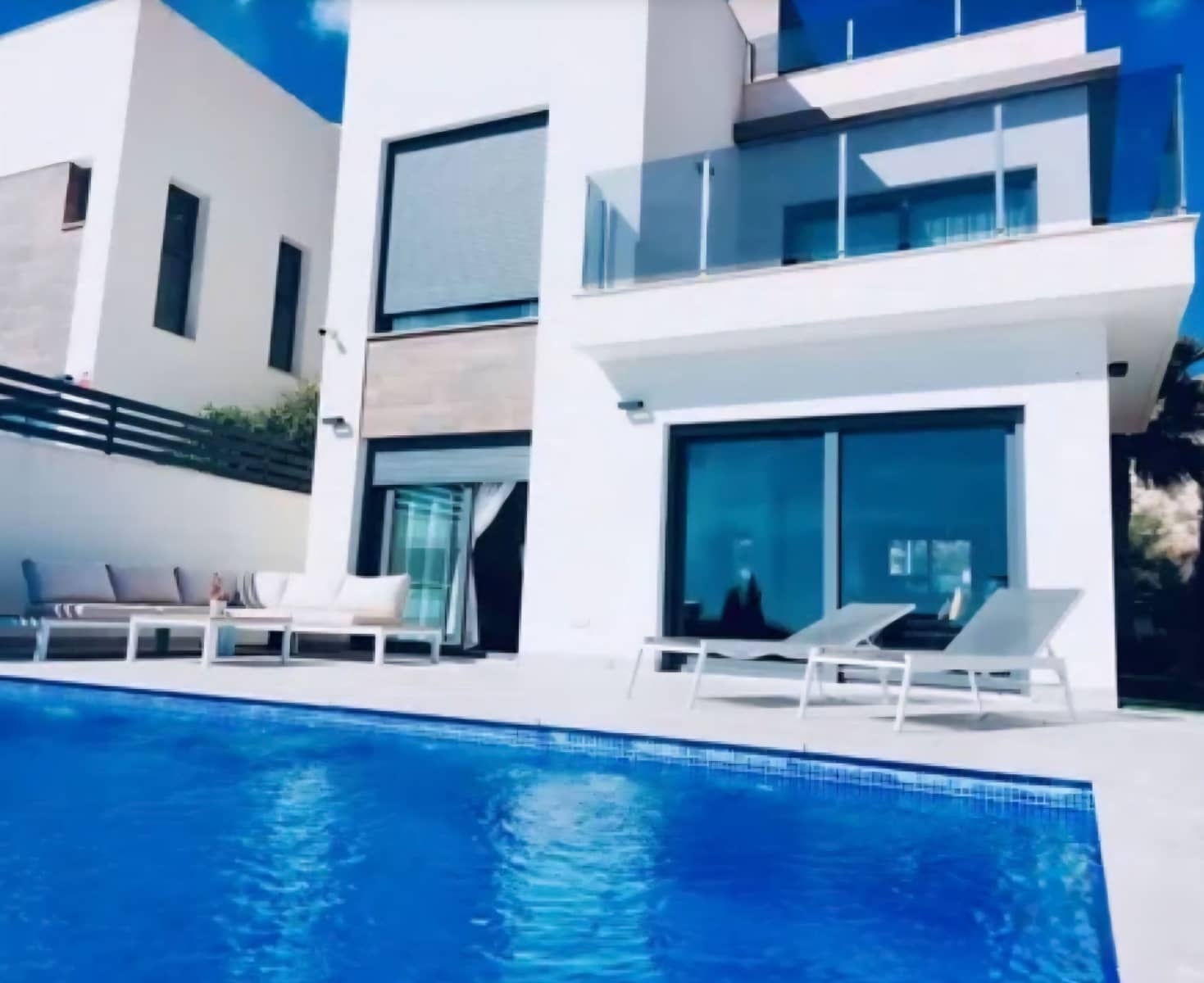 3 bedroom Villa for sale in Finestrat with pool garage - € 695,000 (Ref: 9299060)