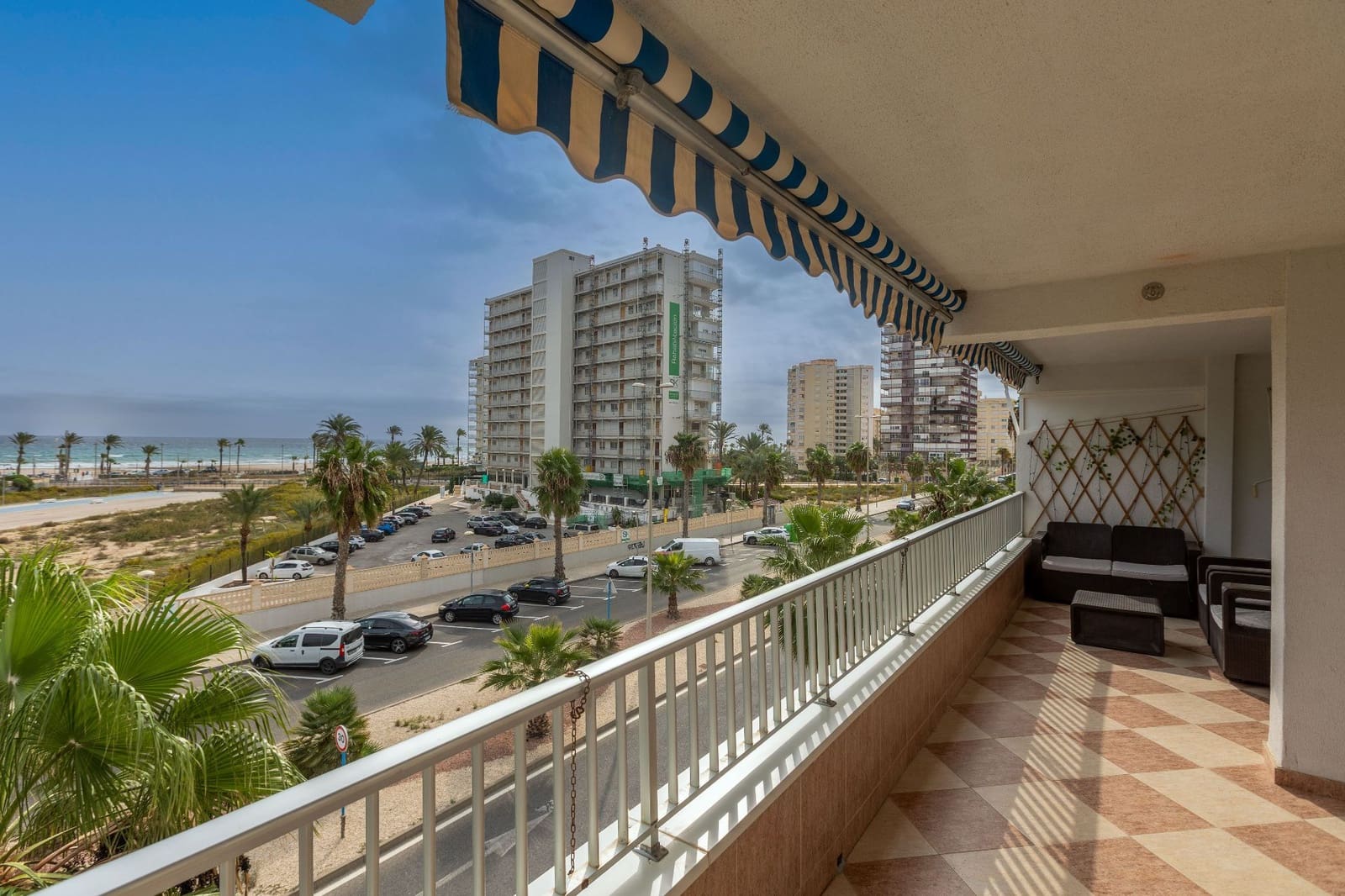 3 bedroom Apartment for sale in San Juan de Alicante / Sant Joan d'Alacant - € 360,000 (Ref: 9300519)