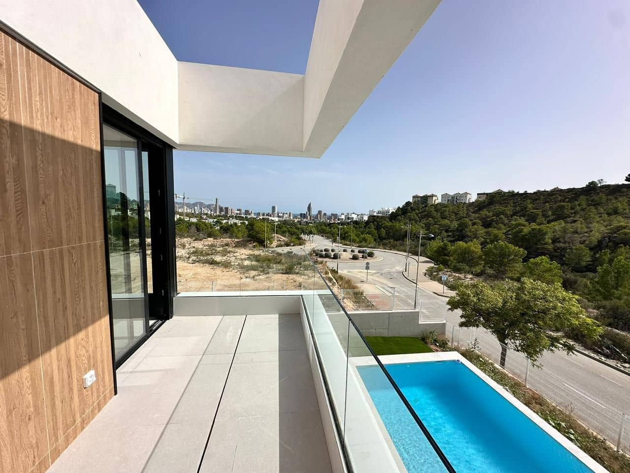 3 bedroom Villa for sale in Finestrat with pool garage - € 850,000 (Ref: 9312345)