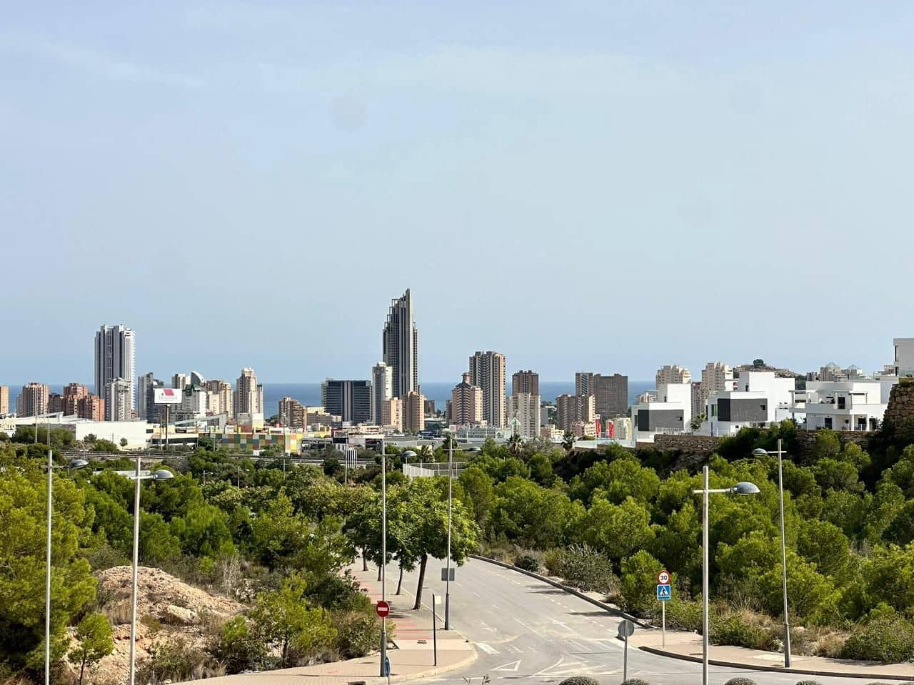 3 bedroom Villa for sale in Finestrat with pool garage - € 850,000 (Ref: 9312345)