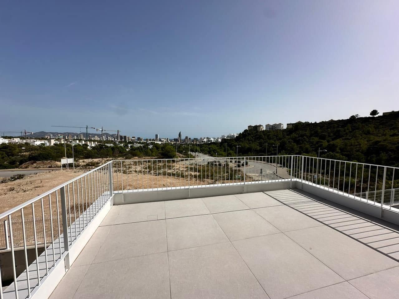 3 bedroom Villa for sale in Finestrat with pool garage - € 850,000 (Ref: 9312345)