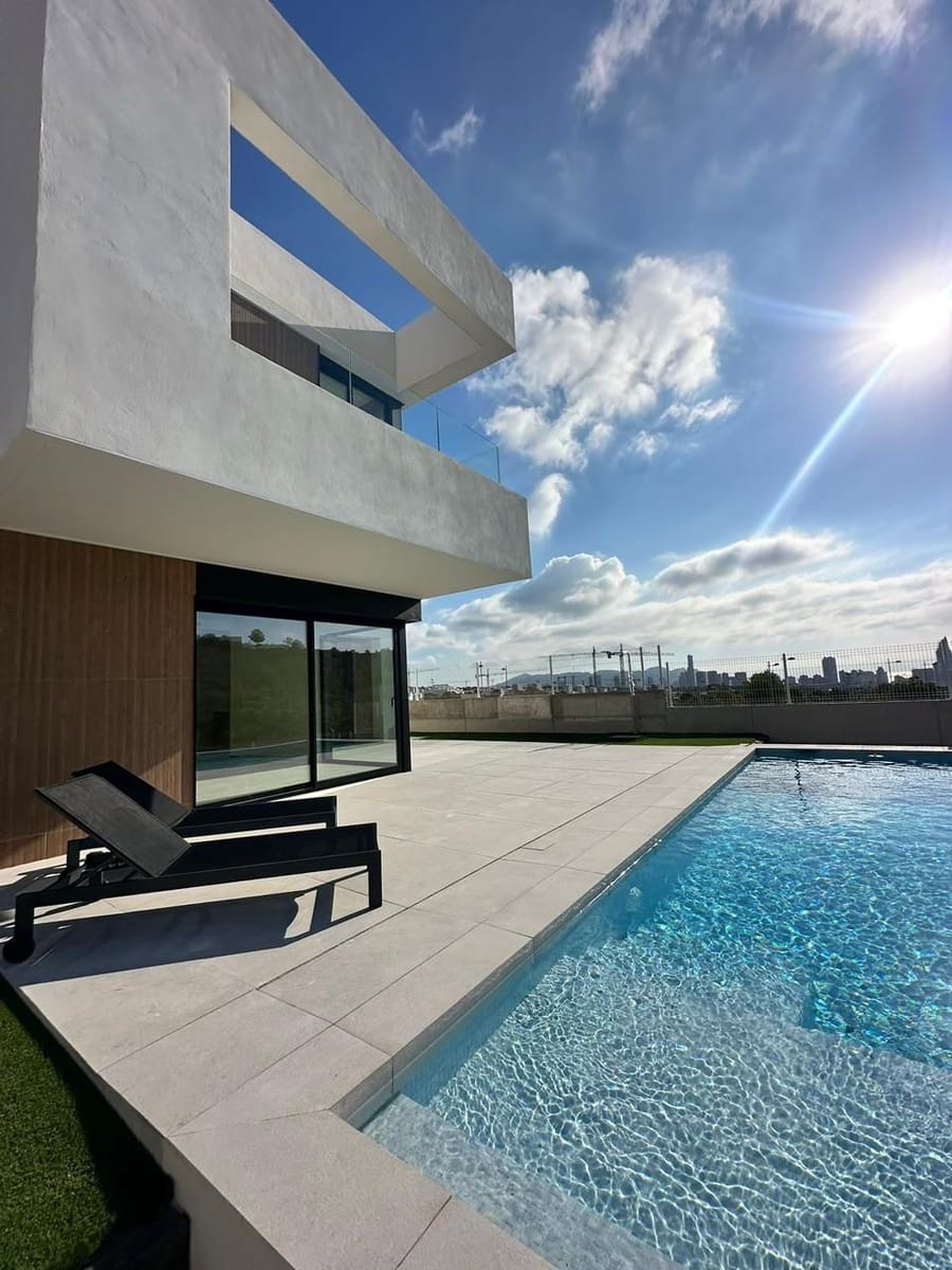 3 bedroom Villa for sale in Finestrat with pool garage - € 850,000 (Ref: 9312345)