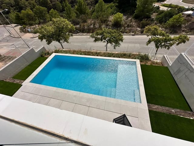 3 bedroom Villa for sale in Finestrat with pool garage - € 850,000 (Ref: 9312345)