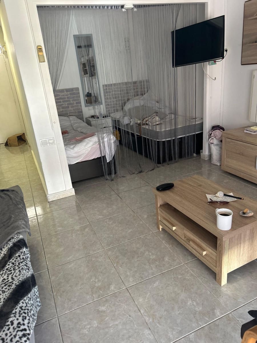 1 soveværelse Lejlighed til leje i Benidorm med swimmingpool - € 850 (Ref: 9376697)